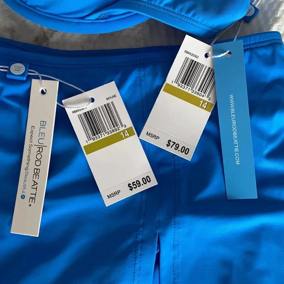 Bleu Rod Beattie Solid Twist D Cup Bikini Swim Top - Picture 13 of 13